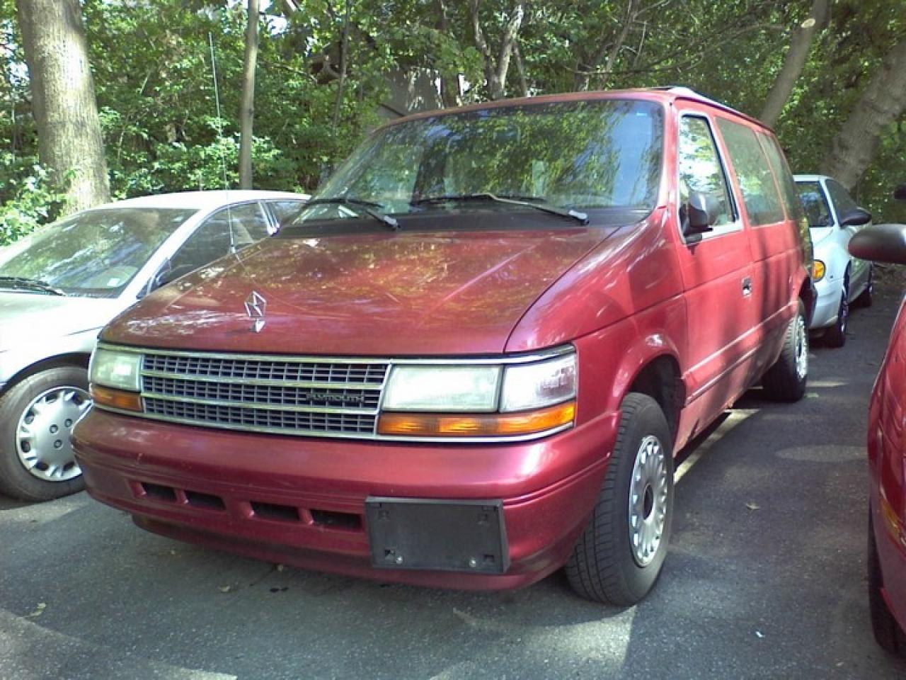 623225