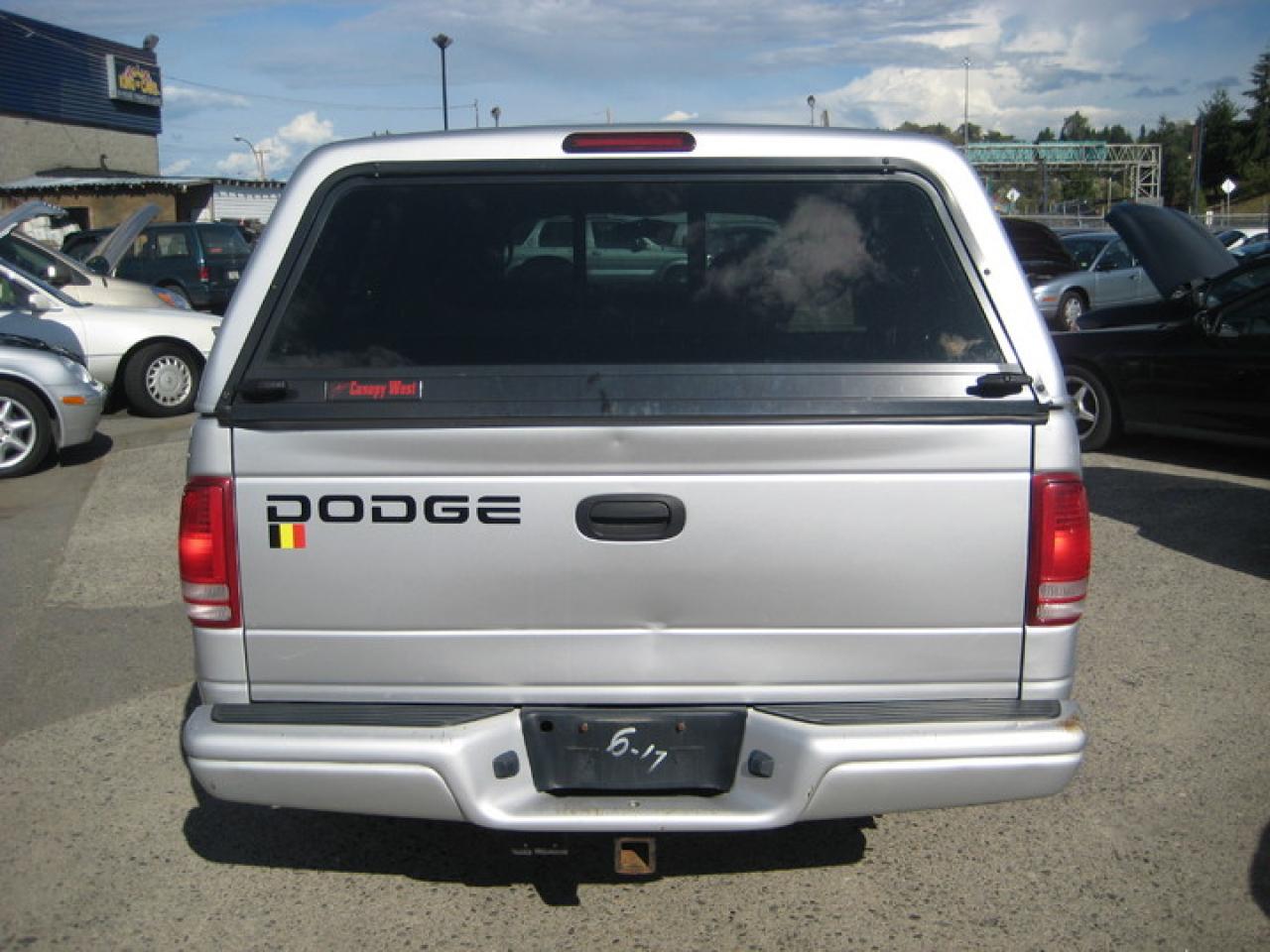 623299