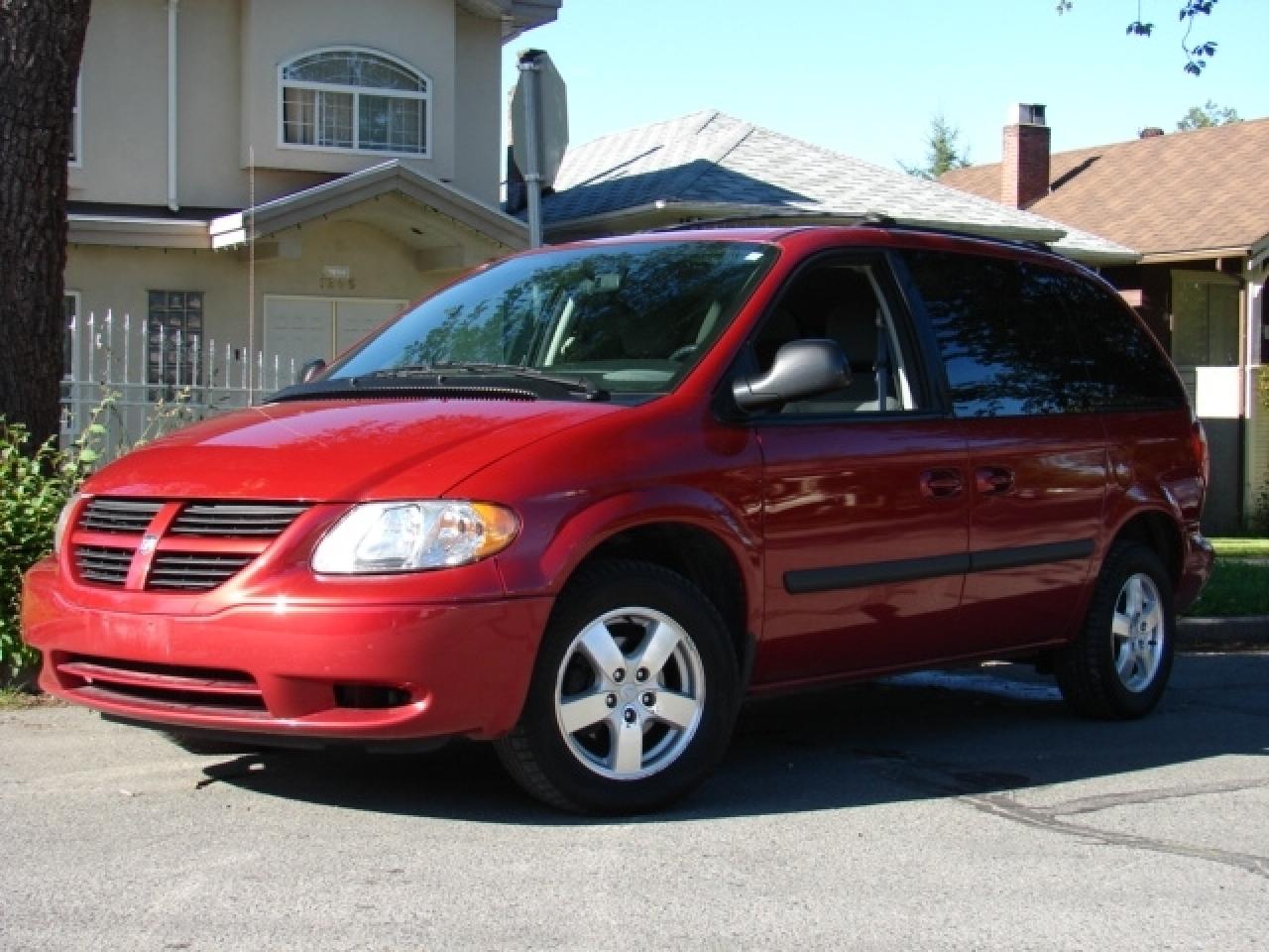 Used 2007 Dodge Caravan SXT for sale in Vancouver, BC