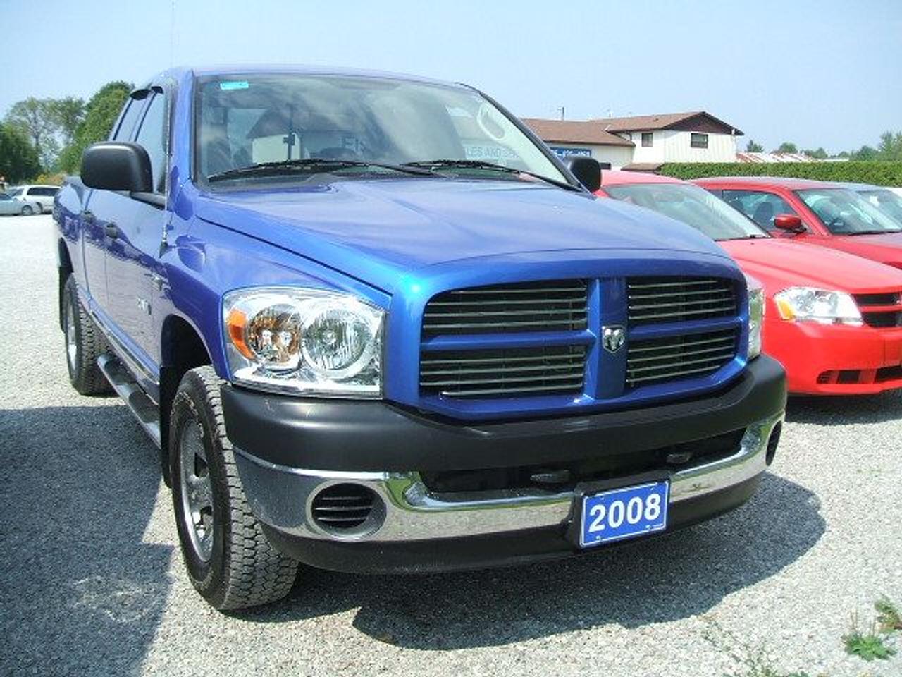 Short Box  Bed Liner  6 Passenger Seating
Sliding Rear Glass  Engine Block Heater
Running Boards

﻿Financing Available - $0 Down - $353.25 per month OAC
Note - Price Does Not Include HST & License Fee