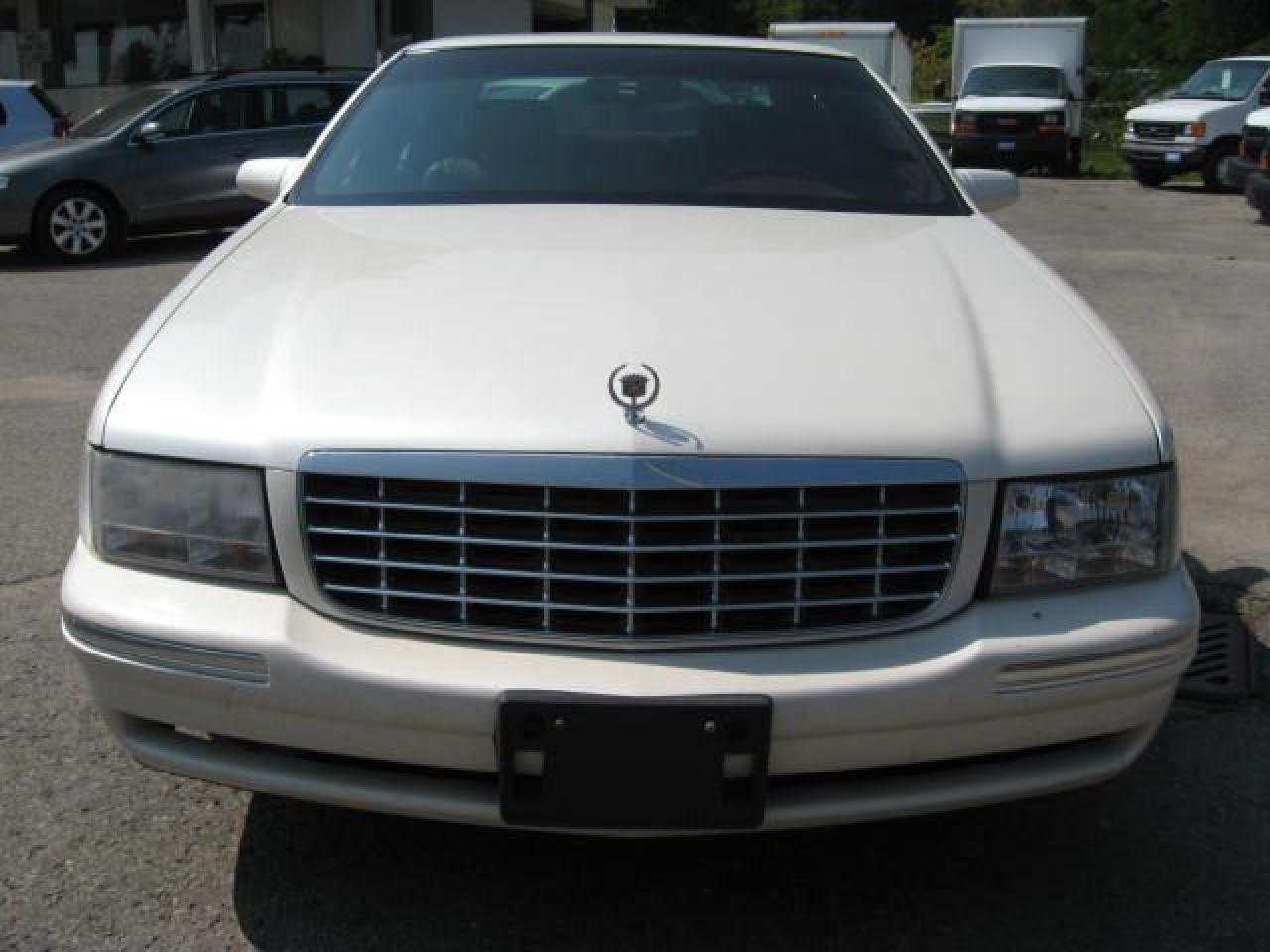 Used 1997 Cadillac DeVille  for sale in Richmond Hill, ON