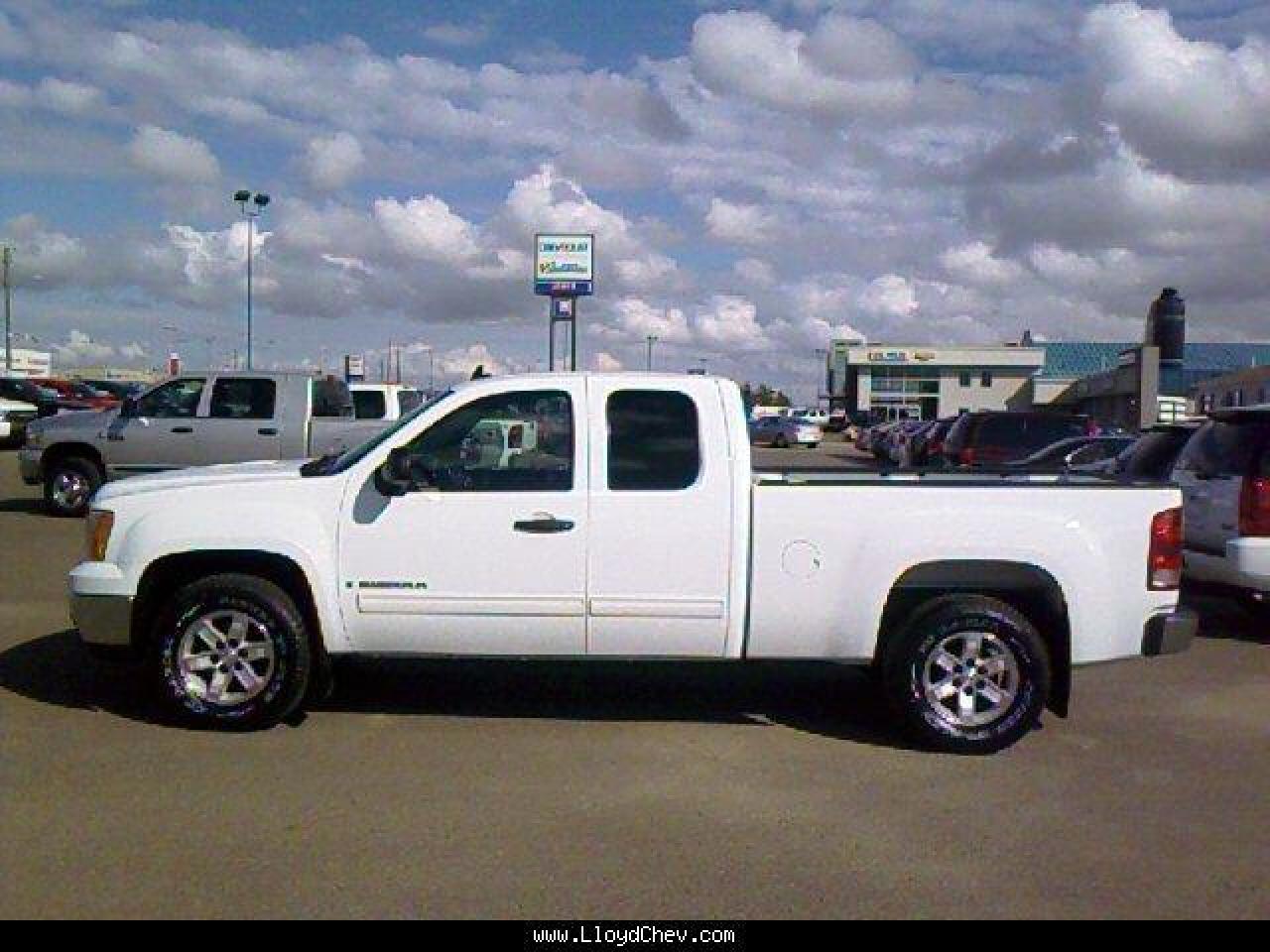 Used 2008 GMC Sierra K1500 Ext 1500 SLE for sale in Lloydminster, SK