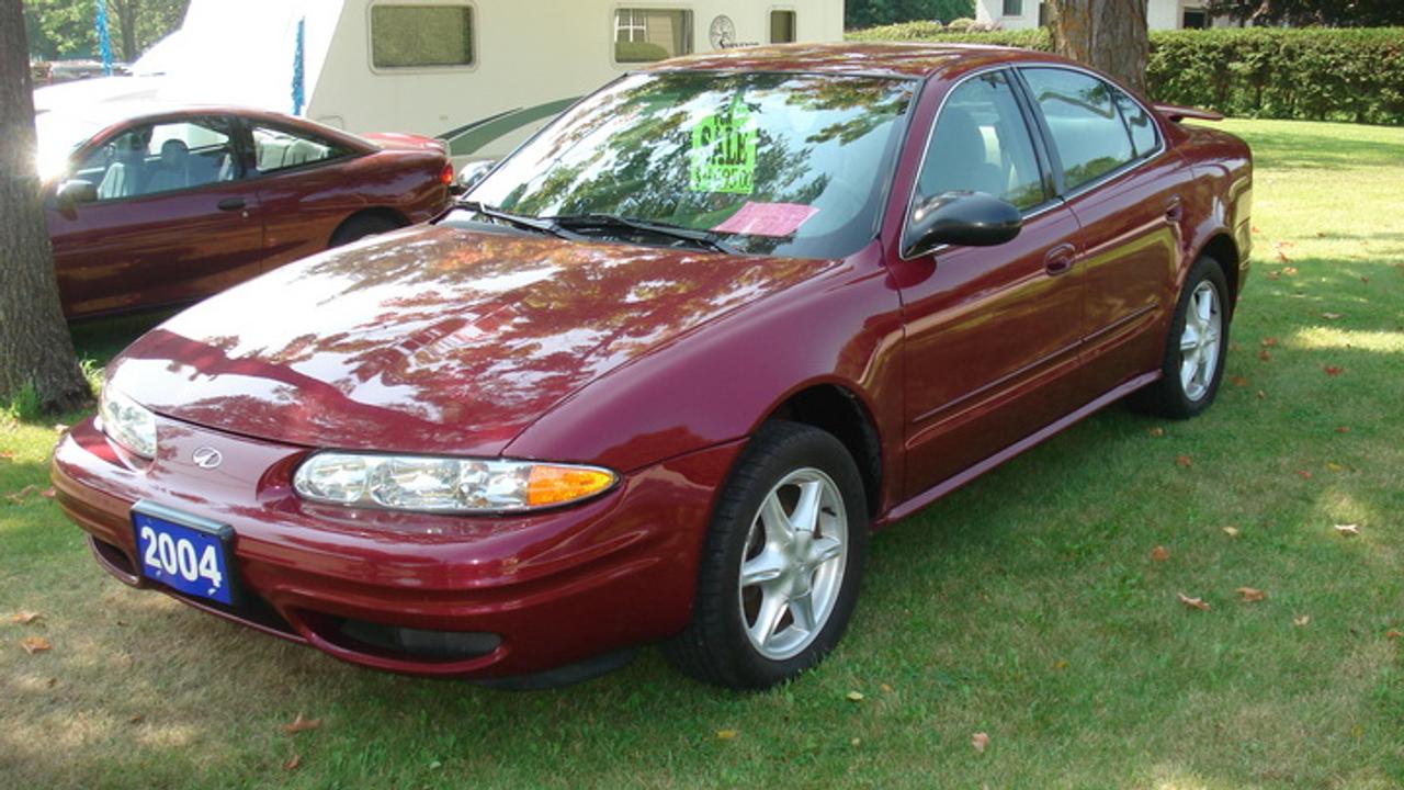 Used 2004 Oldsmobile Alero  for sale in Millgrove, ON
