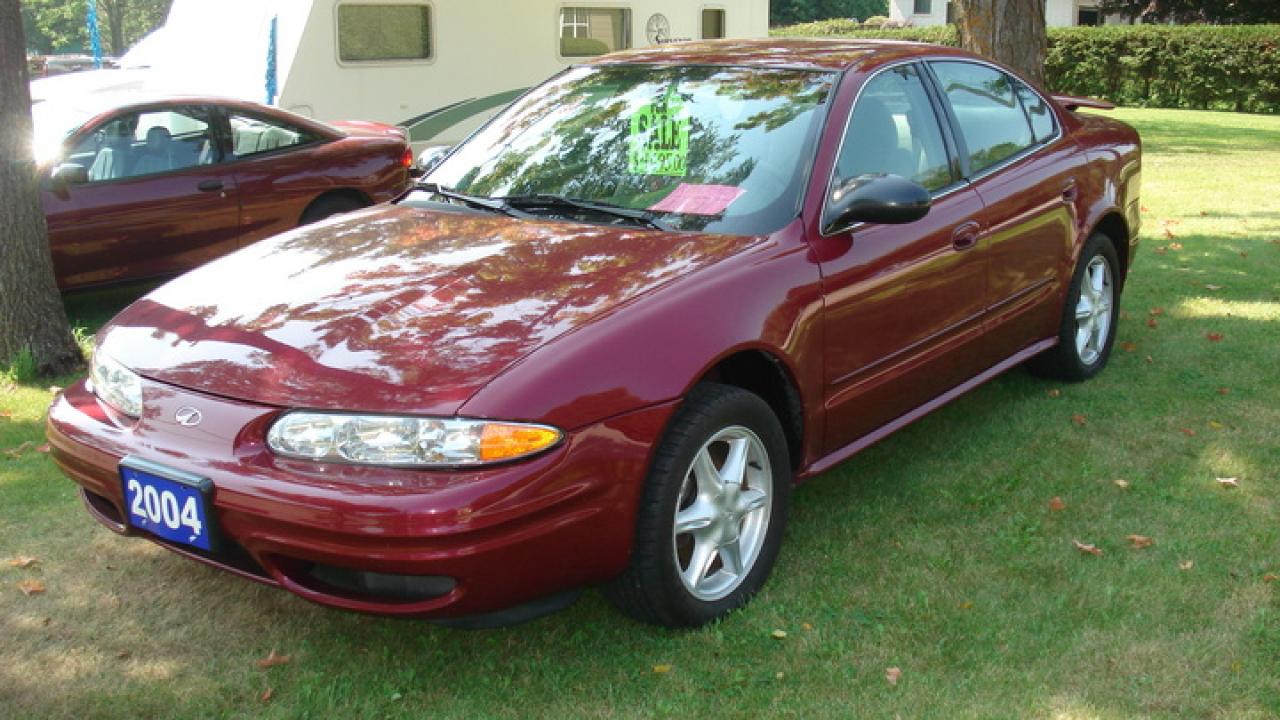 Used 2004 Oldsmobile Alero  for sale in Millgrove, ON