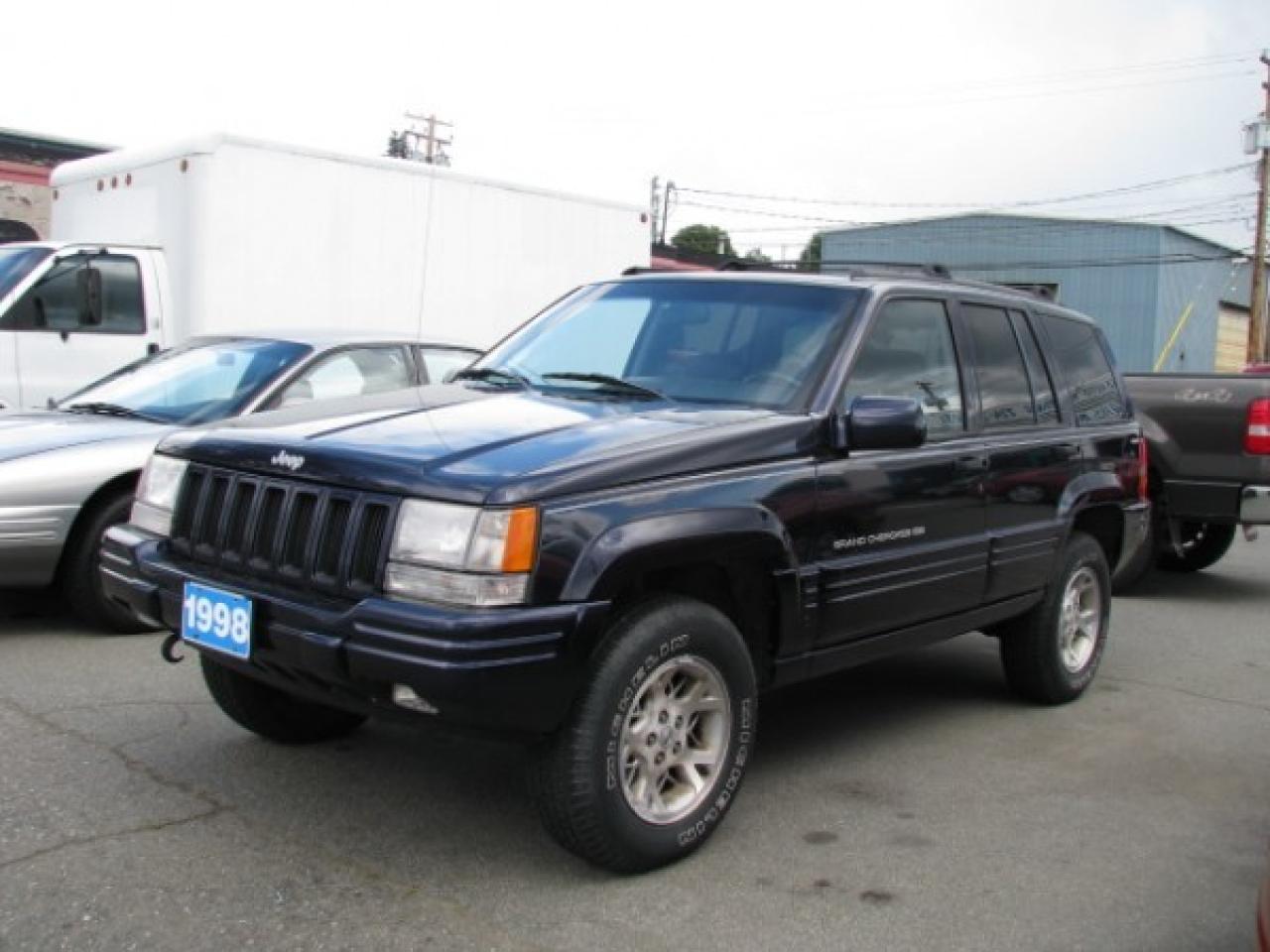 Used 1998 Jeep Grand Cherokee LIMITED 4WD for sale in Port Alberni, BC