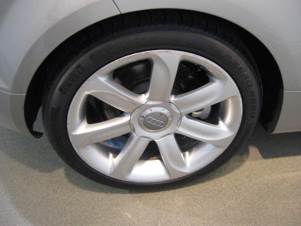 623759
