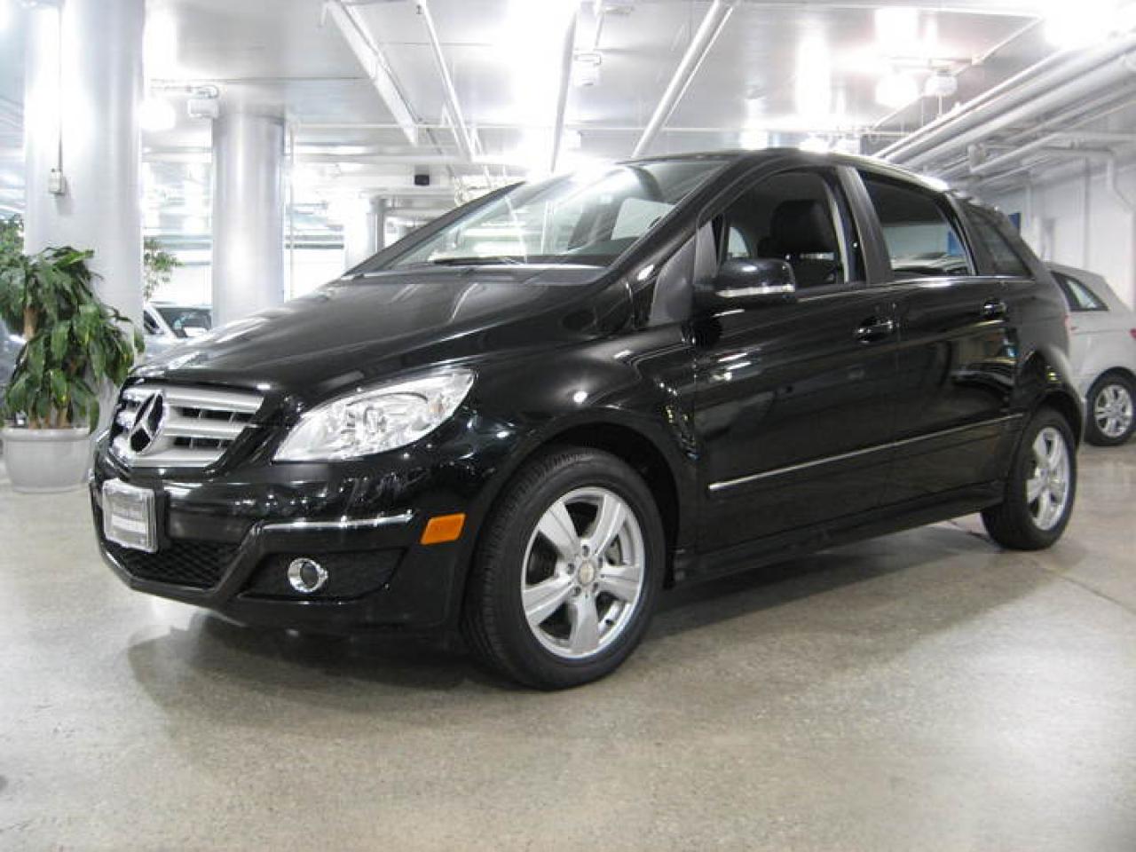 Used 2010 Mercedes-Benz B200  for sale in Maple, ON