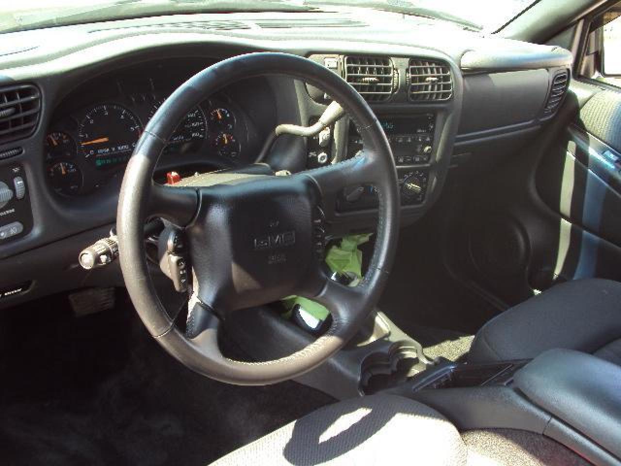 623825