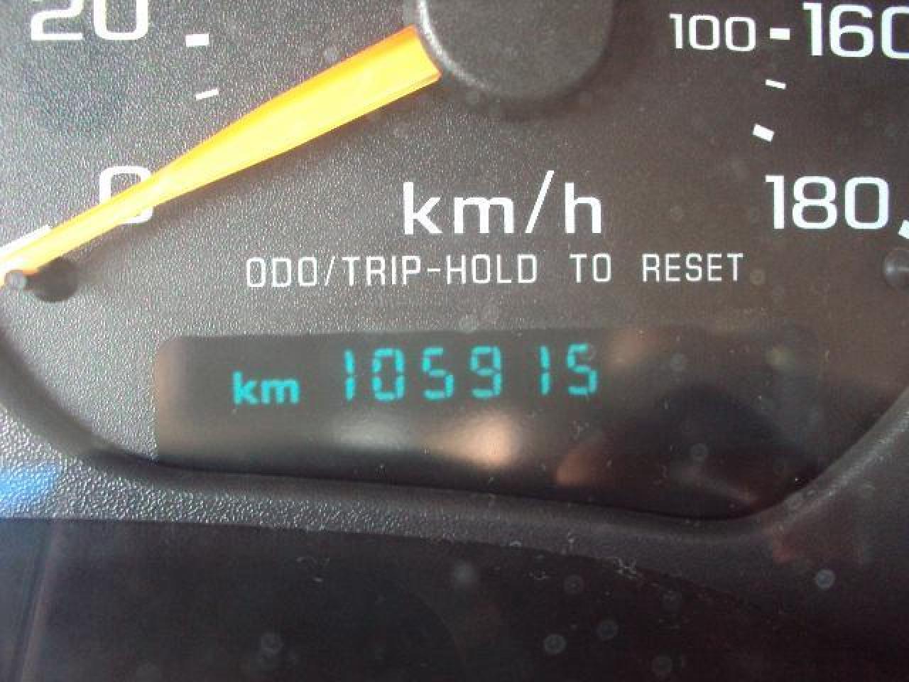 623825