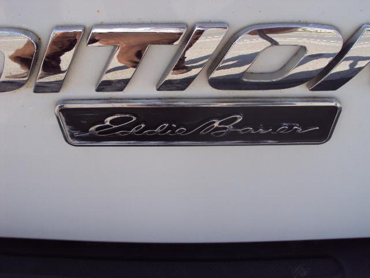 623832