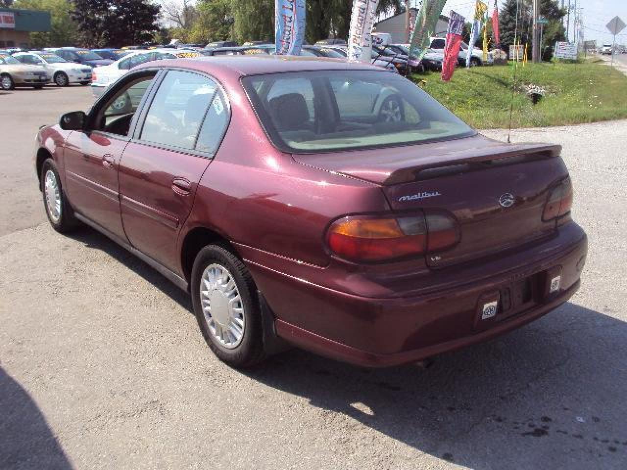 623836