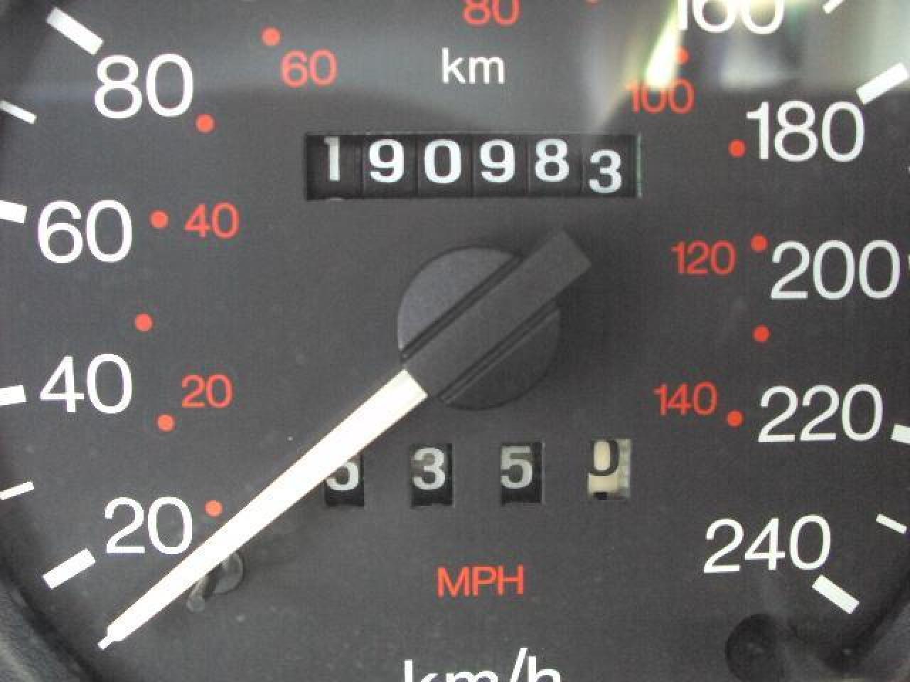 623837