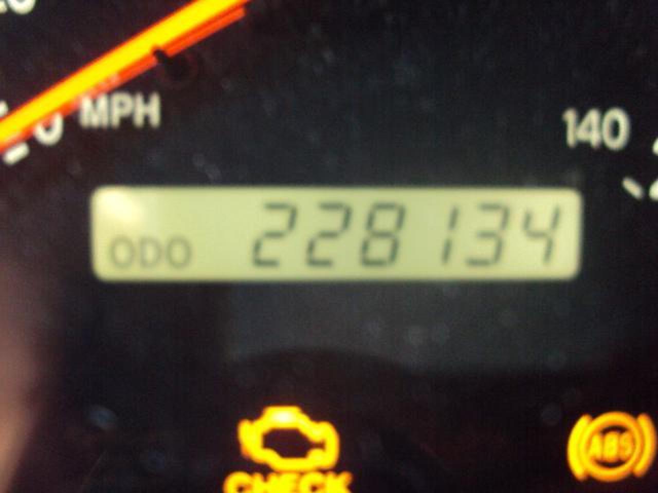 623838