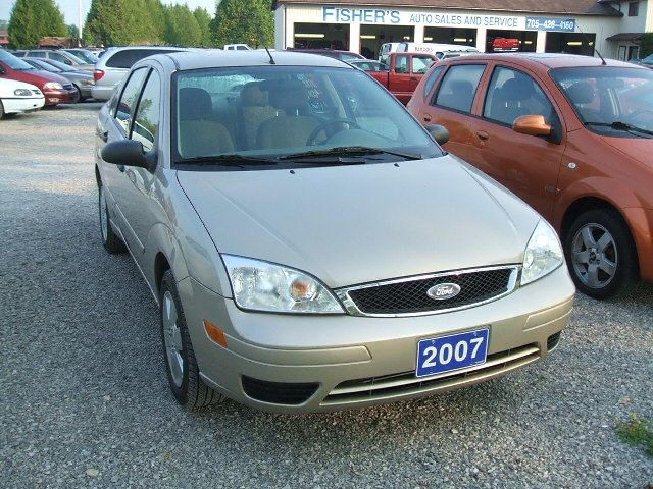 Used 2007 Ford Focus SE ZX4 for sale in Beaverton, ON