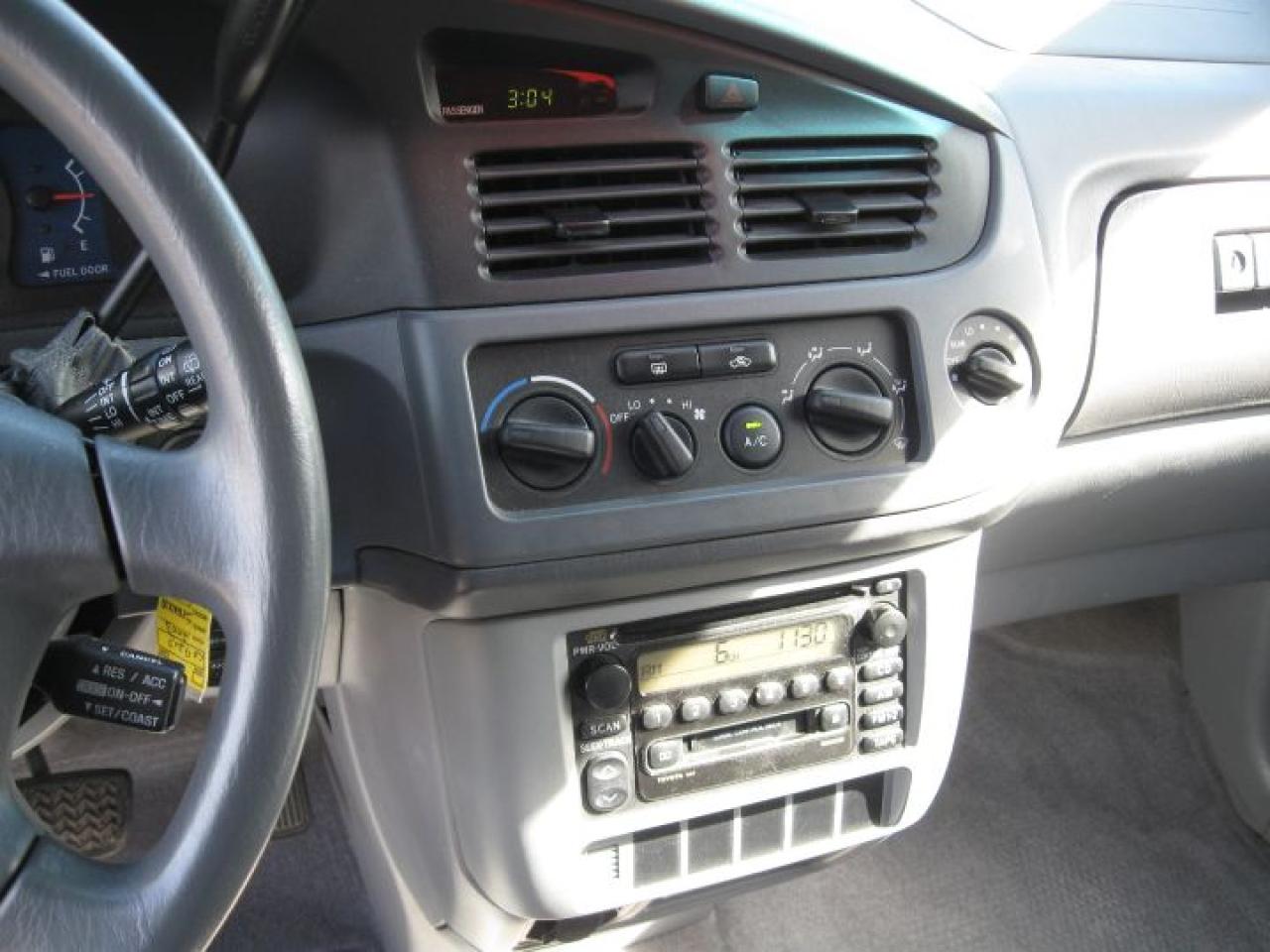 Used 2003 Toyota Sienna CE for sale in Coquitlam, BC