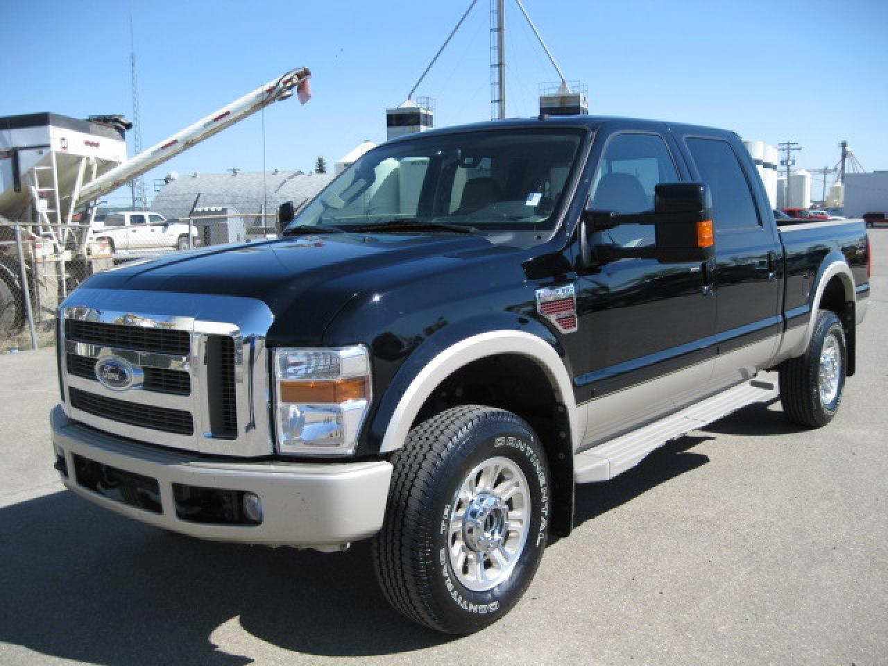 Used 2008 Ford F-350 KING RANCH CREW CAB 4X4 for sale in Innisfail, AB