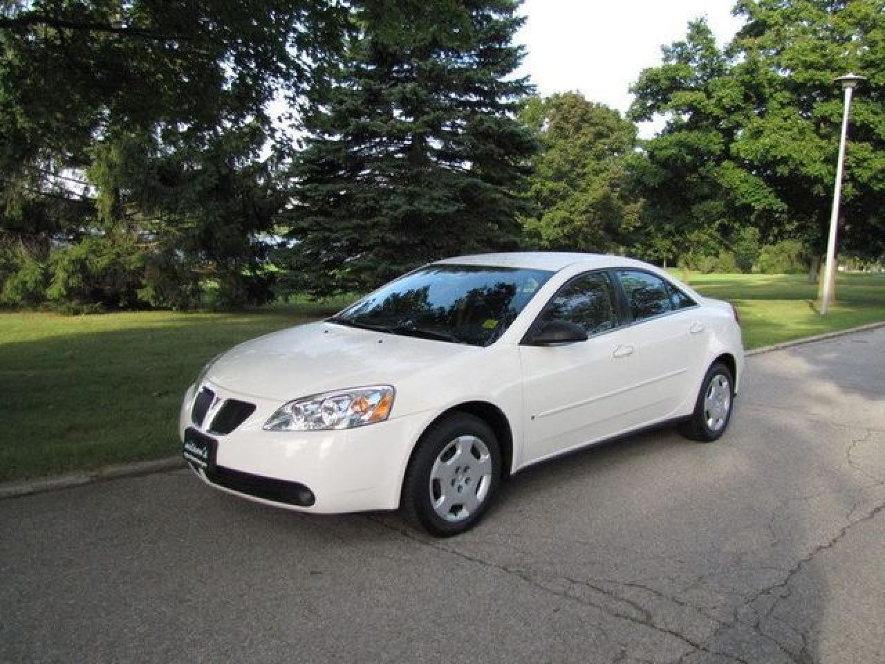 Used 2006 Pontiac G6 NEW TIRES!! GM LEASE RETURN!! Sedan for sale in Guelph, ON
