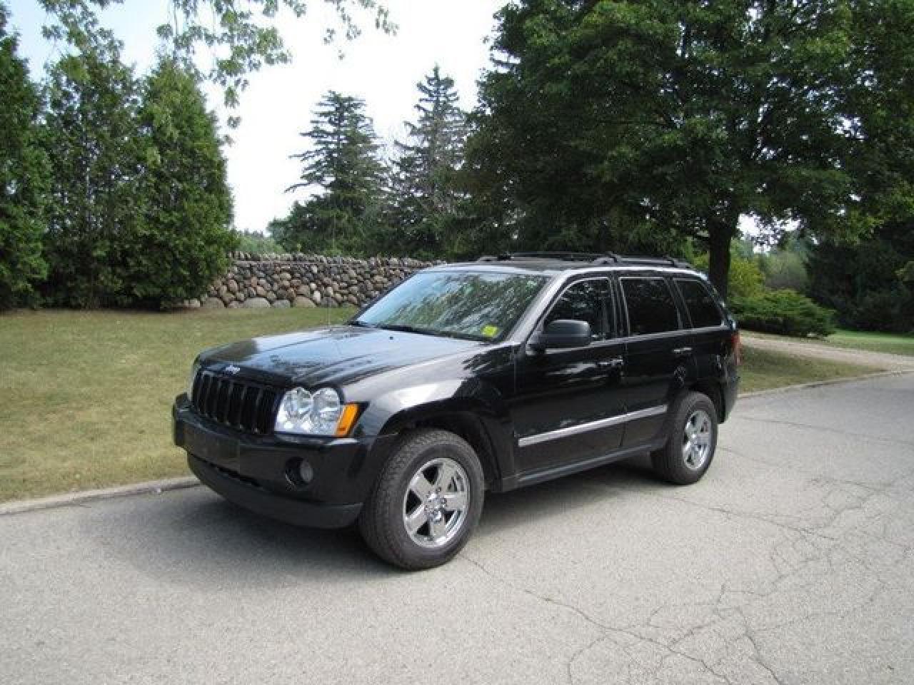 Used 2007 Jeep Grand Cherokee Laredo 4X4 LTHR/ROOF CHROME CHRYSLER LEASE RETN!! SUV for sale in Guelph, ON