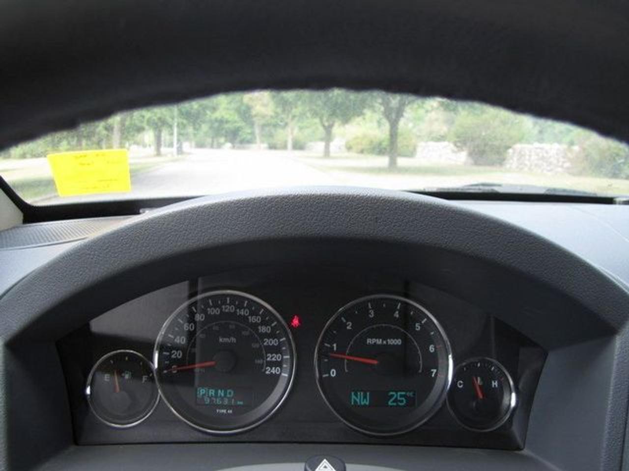 624082.10827333