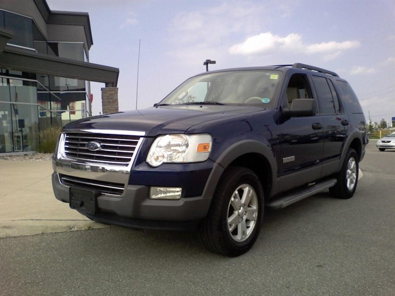 Used 2006 Ford Explorer XLT Sport Utility for sale in Barrie, ON