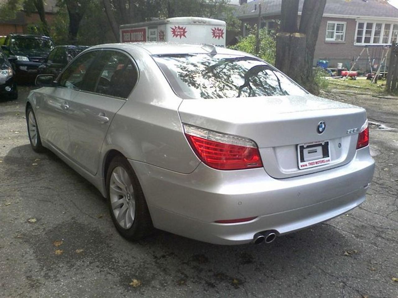 300 HP Twin Turbo! Premium Package includes 20 way power front seats, front and rear heated seats, Park Distance Control and BMW\s Logic 7 sound system. Adaptive headlights and taillights are also standard equipment. Buy with confidence. Serving K-W Area for over 30 years! All our vehicles are Canadian, one owner, lease returns. This ACCIDENT FREE car comes with a free CarProof report, an emission test & safety certificate. Balance of factory warranty. Price excludes taxes & licensing.
