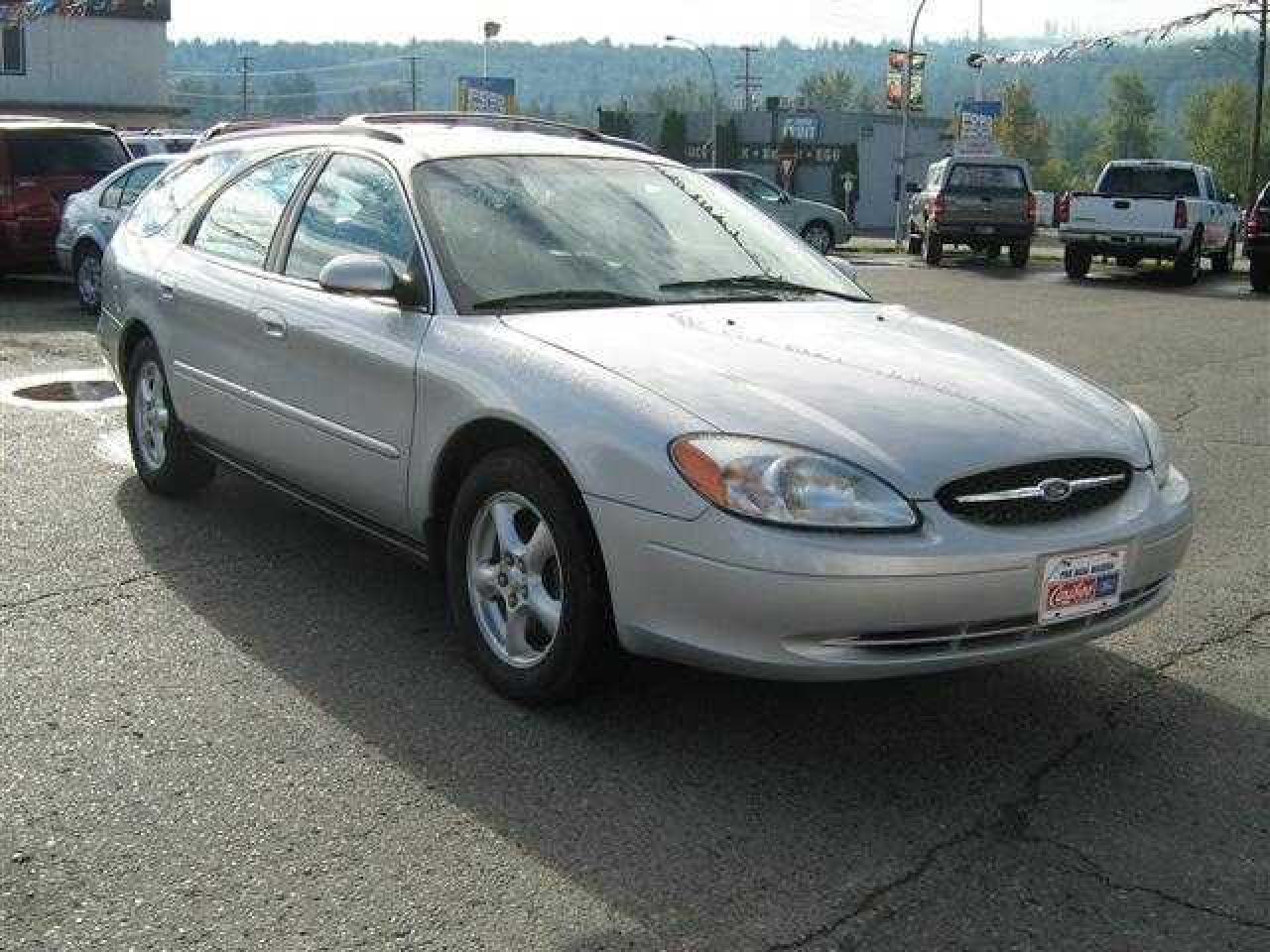 Used 2003 Ford Taurus SE for sale in Quesnel, BC