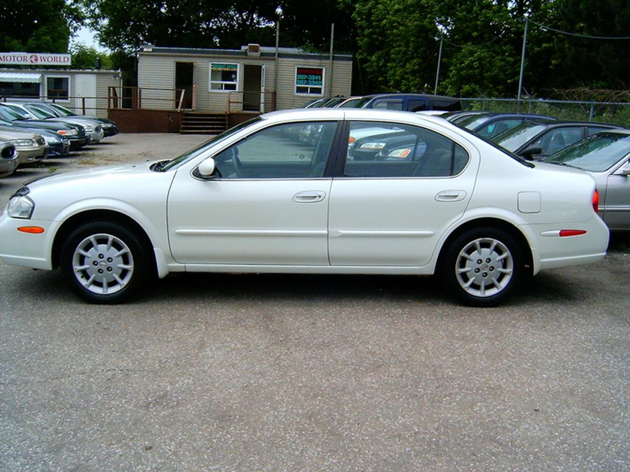 Used 2001 Nissan Maxima GXE for sale in Scarborough, ON
