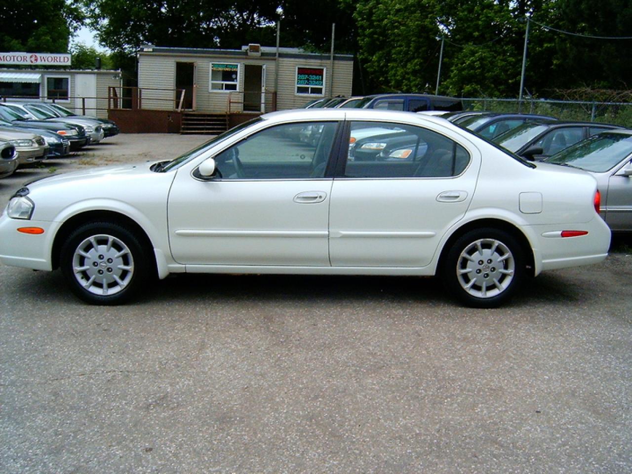 Used 2001 Nissan Maxima GXE for sale in Scarborough, ON