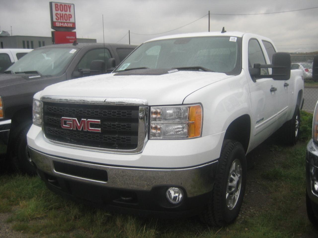 New 2011 GMC Sierra K2500 Crew SLE for sale in Calgary, AB