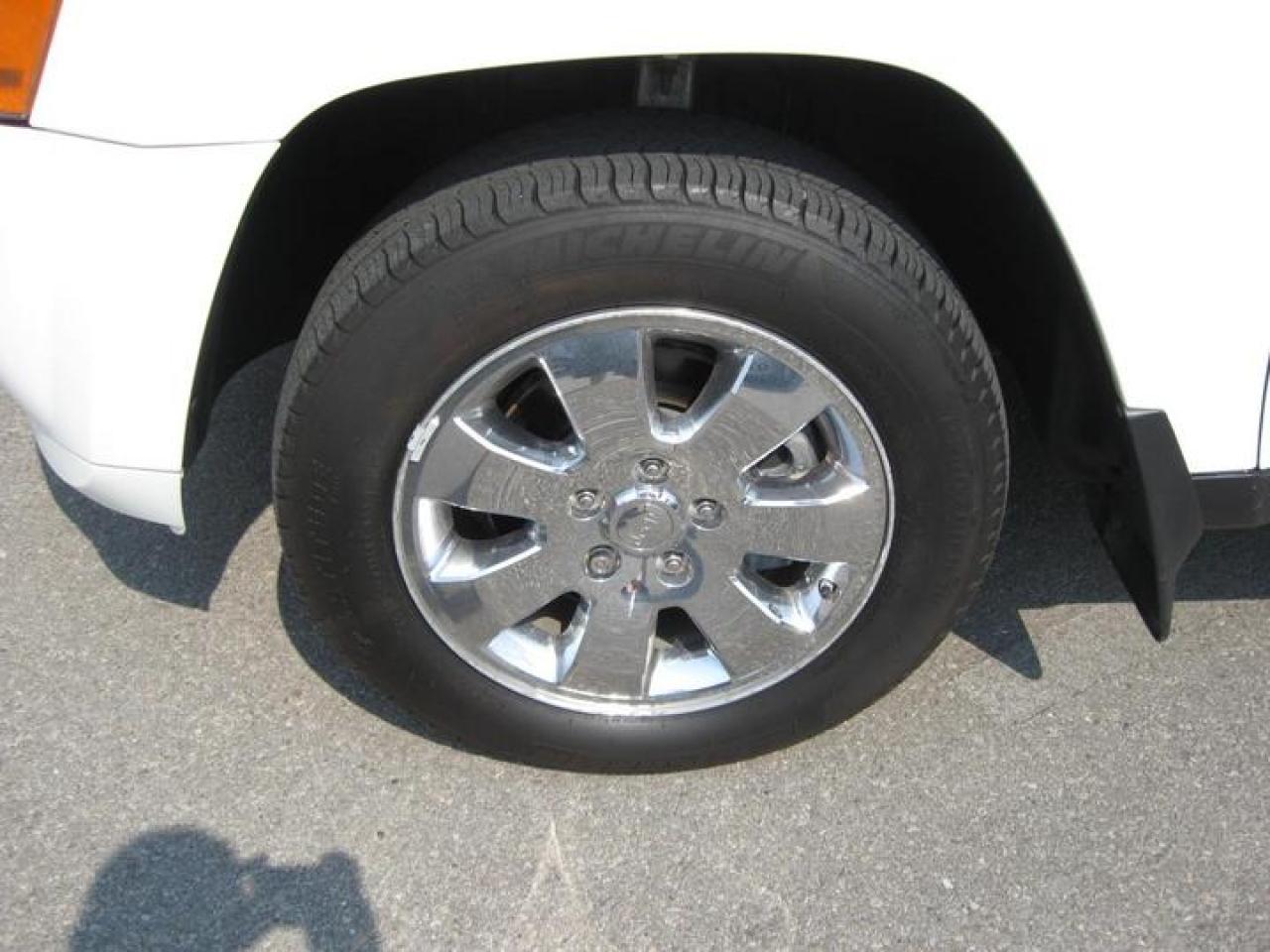 624932