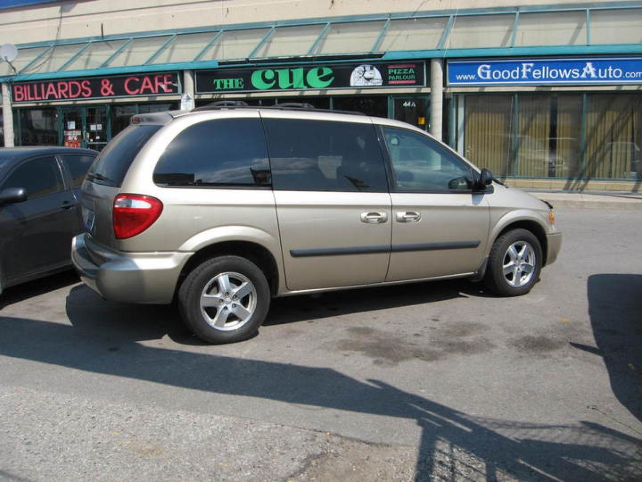 2007 Dodge Caravan SXT Touring Photo29