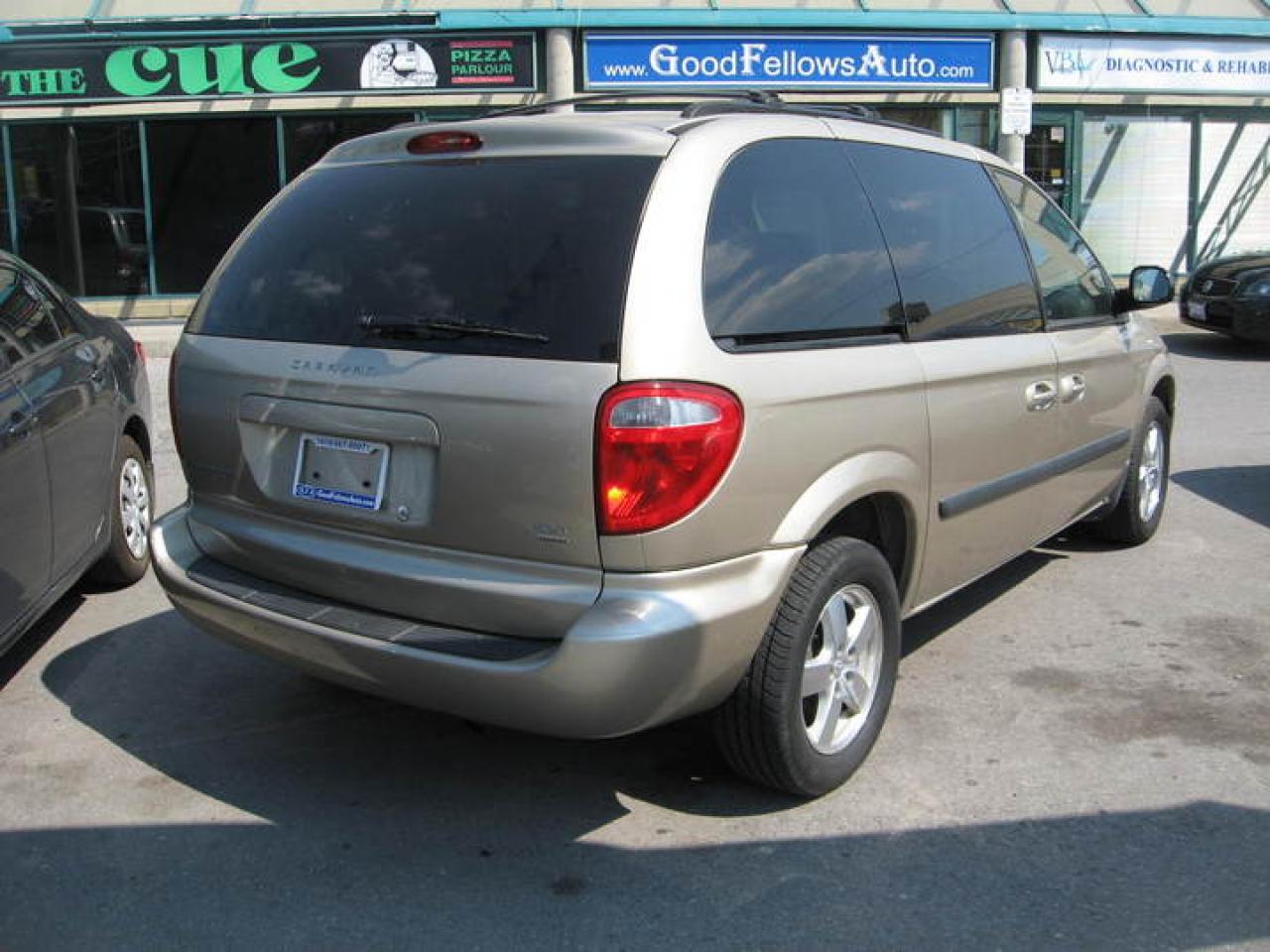 2007 Dodge Caravan SXT Touring Photo30