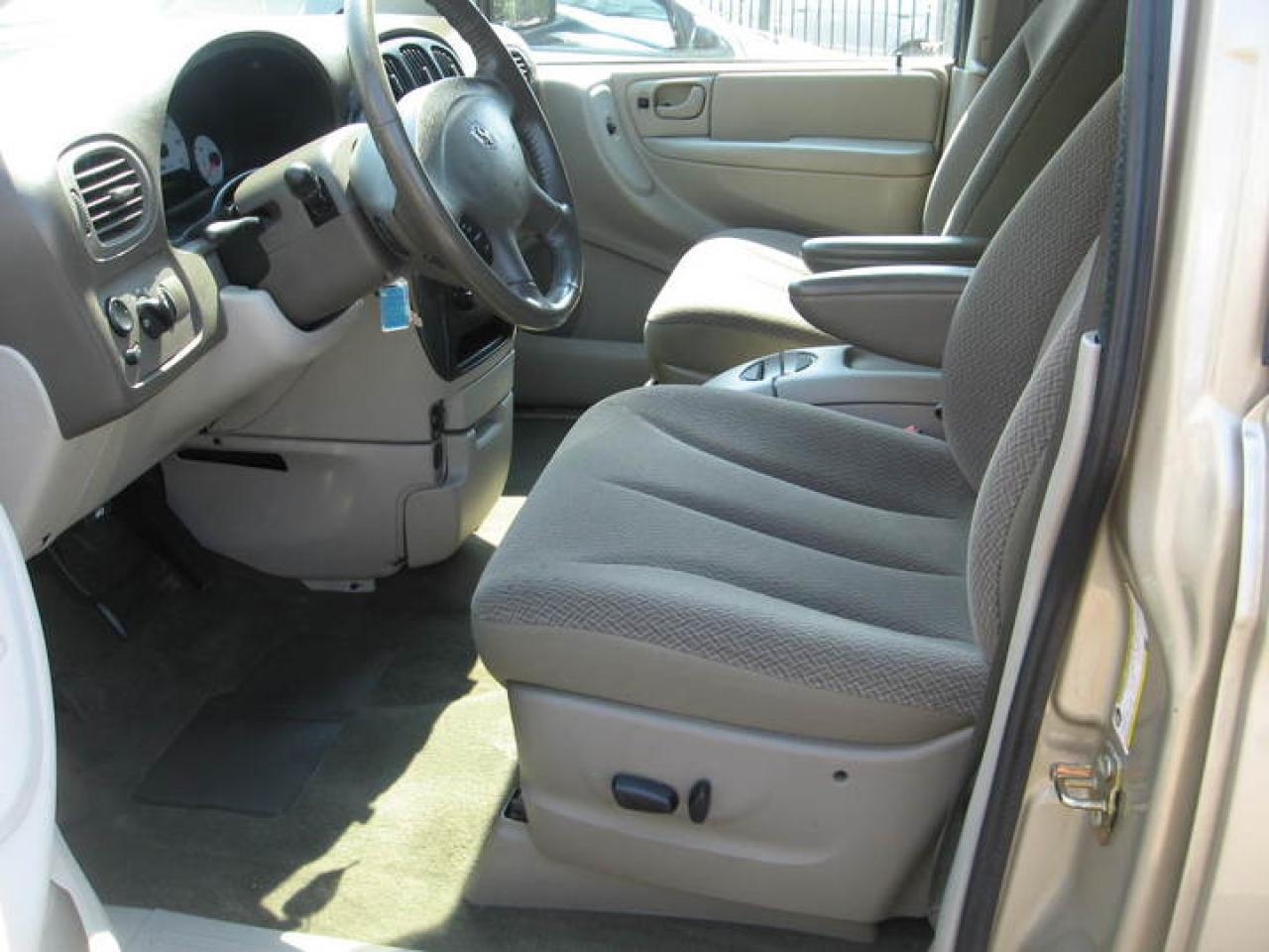 2007 Dodge Caravan SXT Touring Photo35