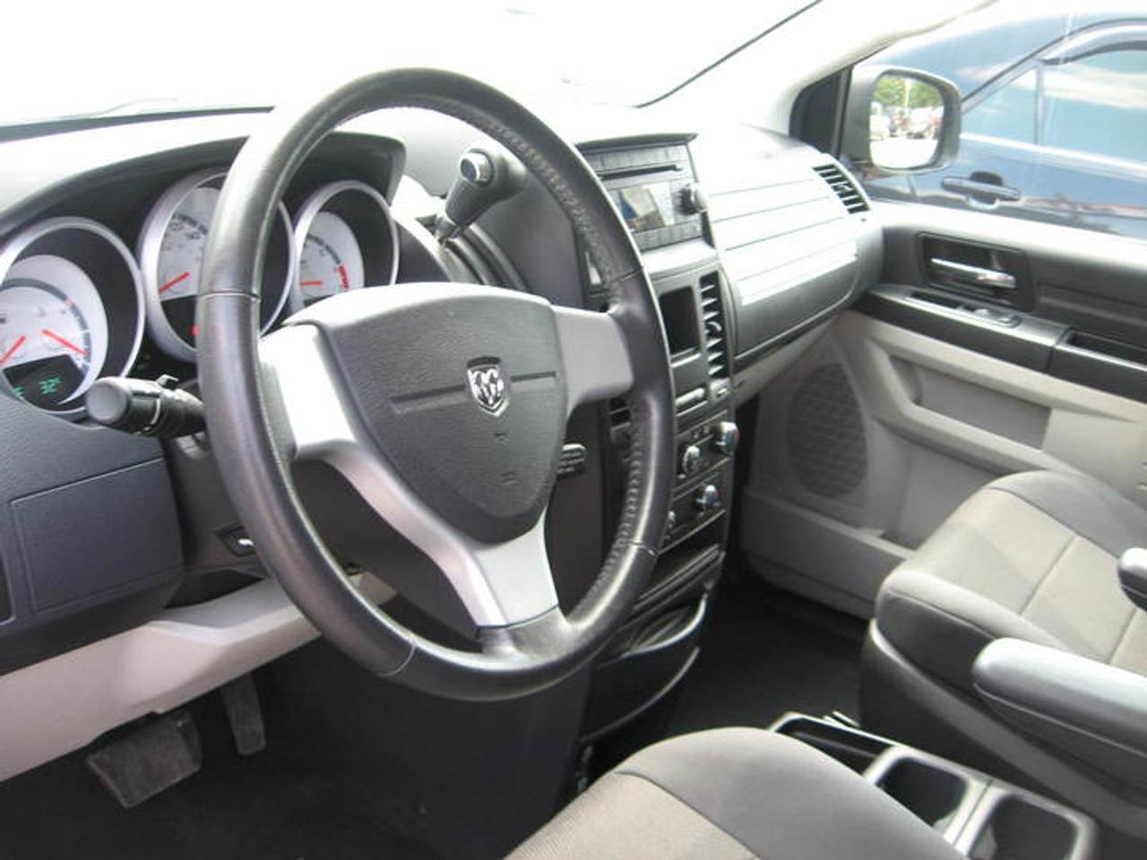 2008 Dodge Grand Caravan SXT Photo9