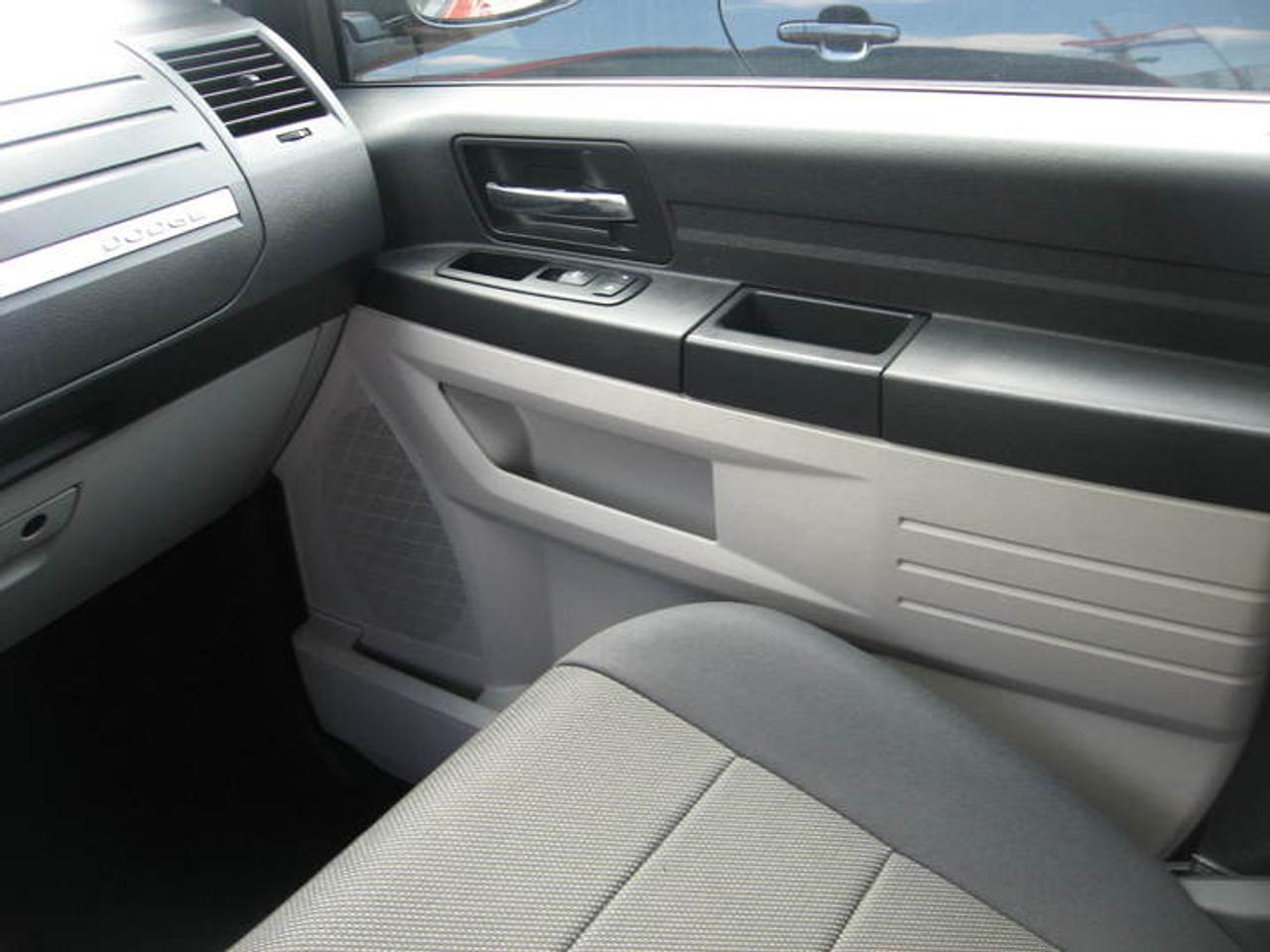 2008 Dodge Grand Caravan SXT Photo14