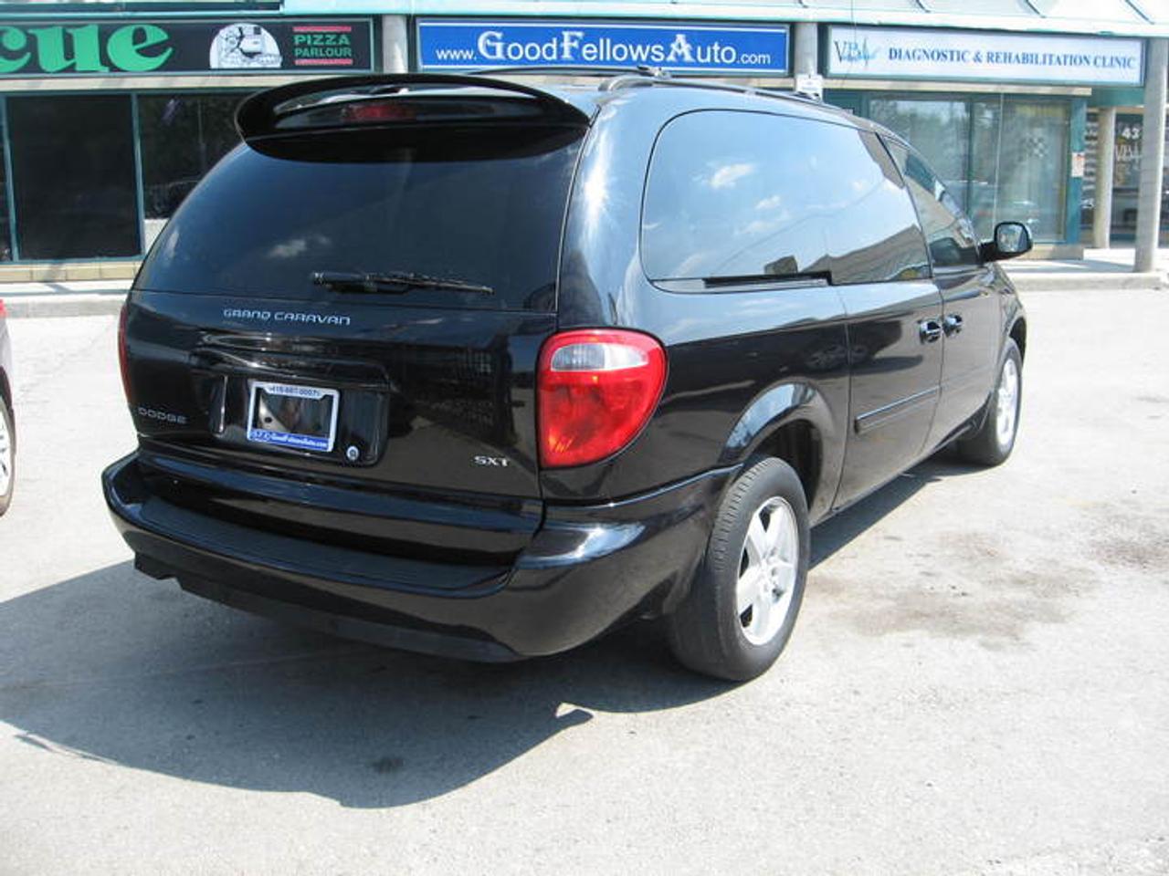 2006 Dodge Grand Caravan SXT(Leather) *** $10,998 *** Photo5
