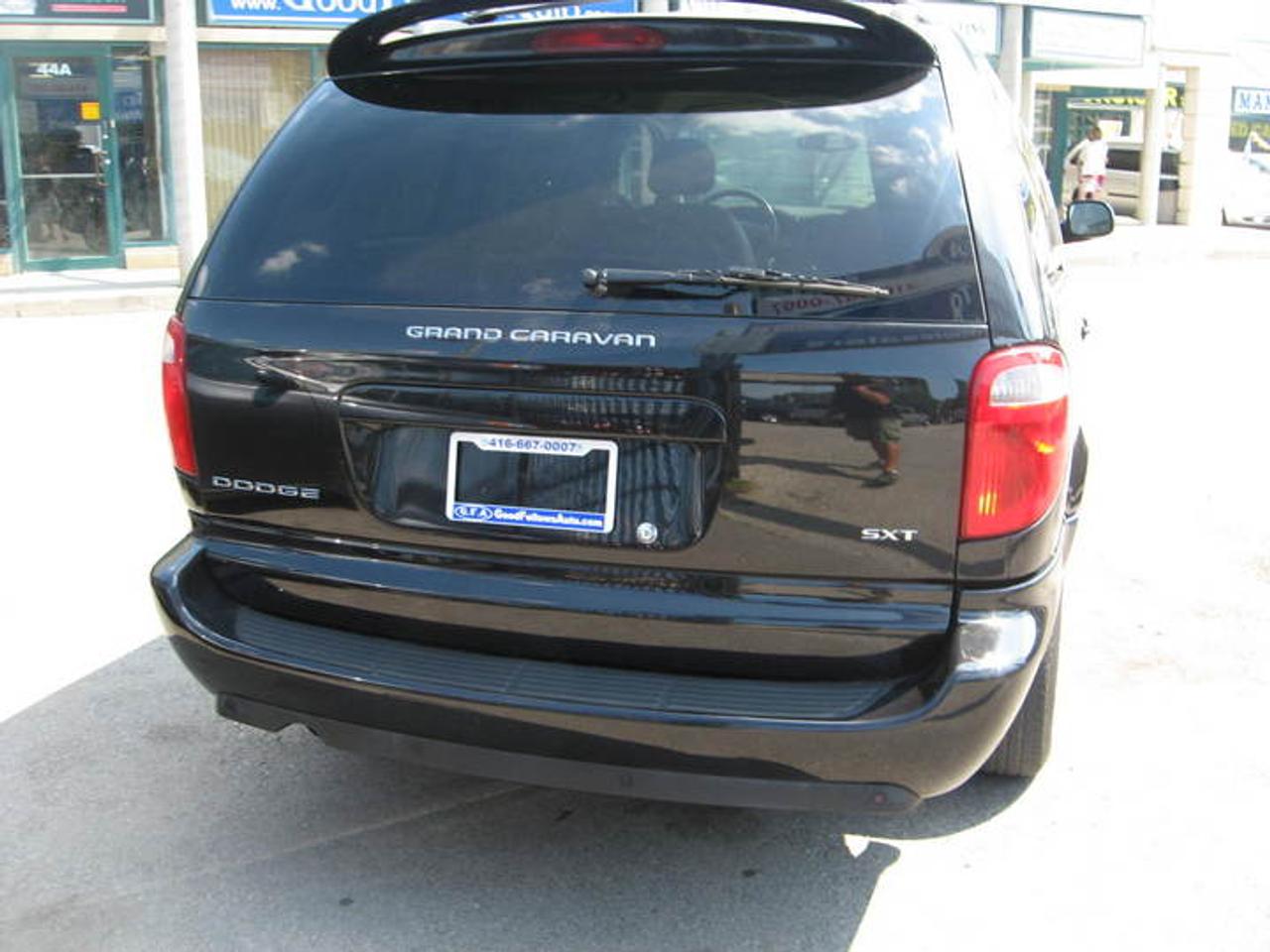 2006 Dodge Grand Caravan SXT(Leather) *** $10,998 *** Photo6