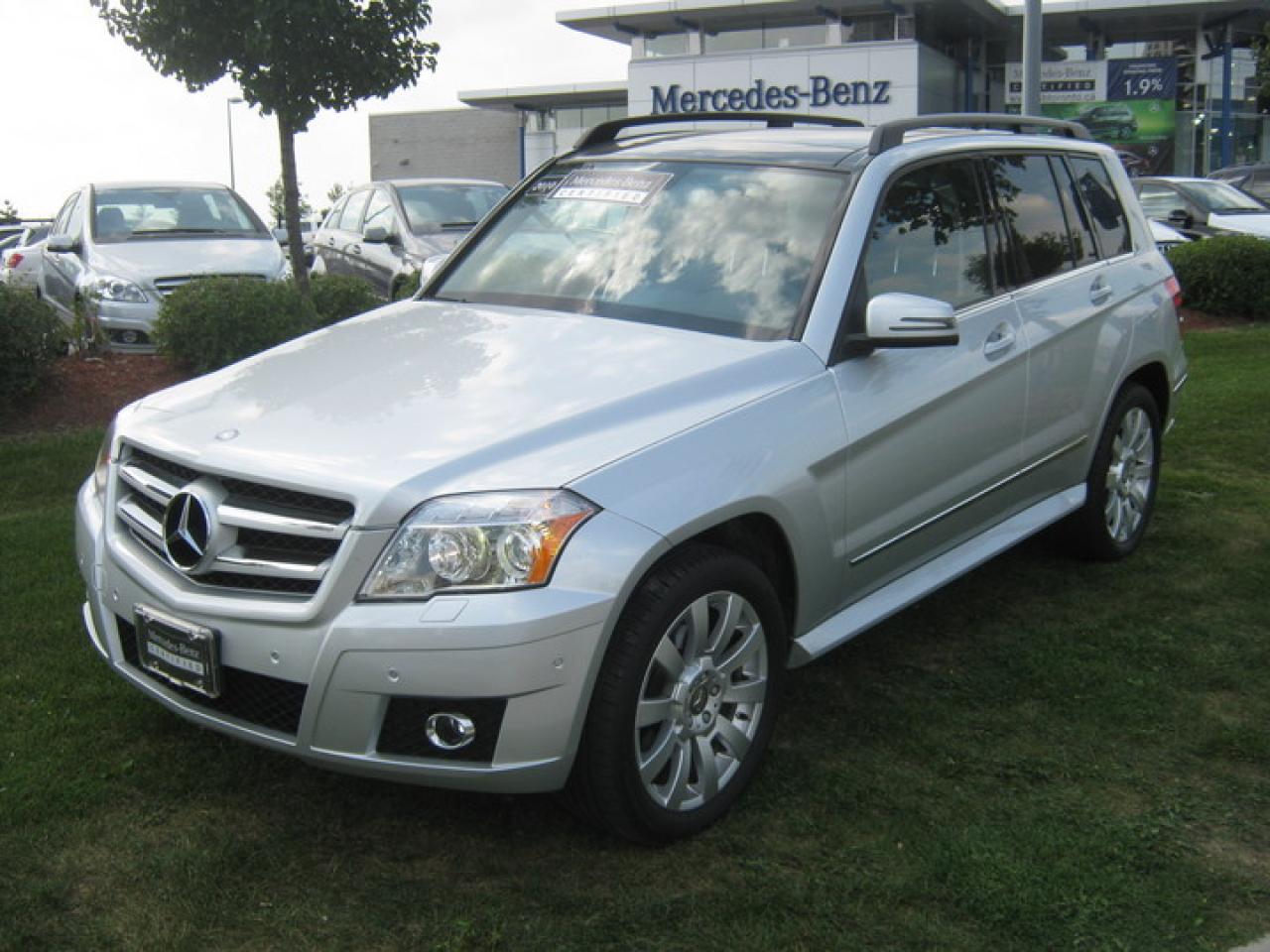 Used 2010 Mercedes-Benz GLK350 4Matic for sale in Maple, ON