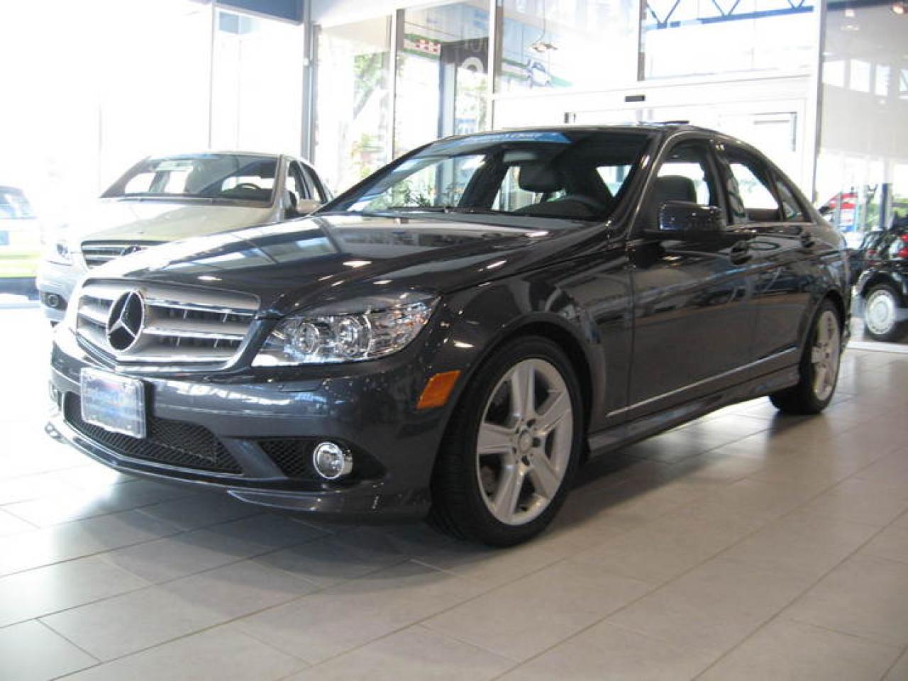 Used 2010 Mercedes-Benz C300  for sale in Maple, ON