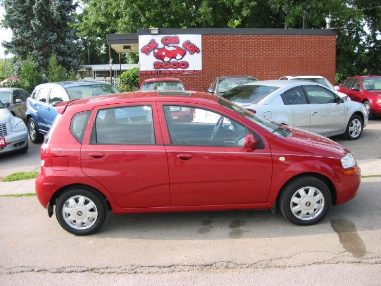 Used 2005 Chevrolet Aveo5 LT for sale in Niagara Falls, ON