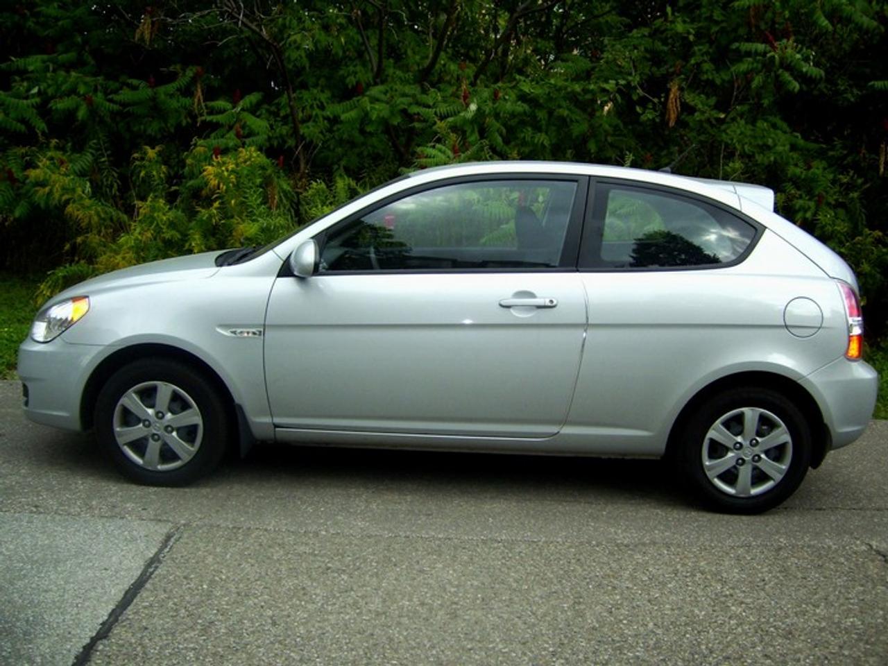 Used 2009 Hyundai Accent  for sale in Toronto, ON