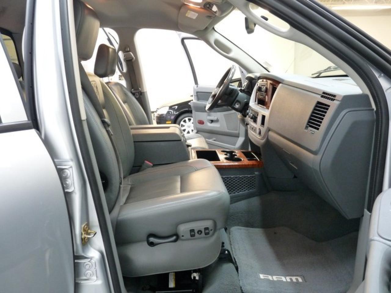 Used 2007 Dodge Ram 2500 4x4 Quadcab Laramie Diesel for sale in Guelph, ON