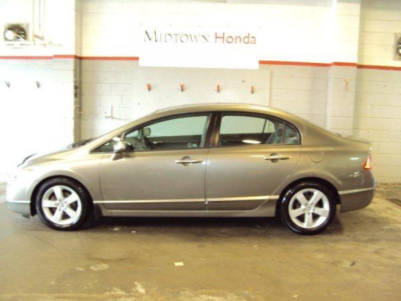 Used 2006 Honda Civic Sdn LX AUTO 1.9% for sale in Toronto, ON