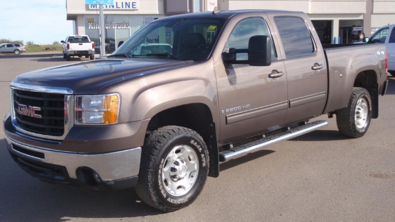 Used 2007 GMC 2500 Pickup  for sale in Rosetown, SK