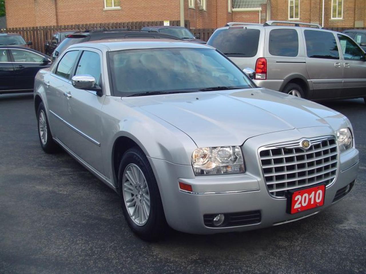 Used 2010 Chrysler 300 Touring for sale in Dunnville, ON