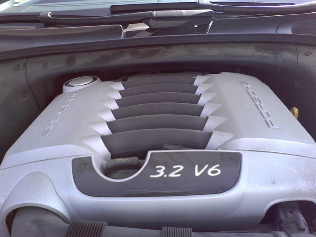 625698