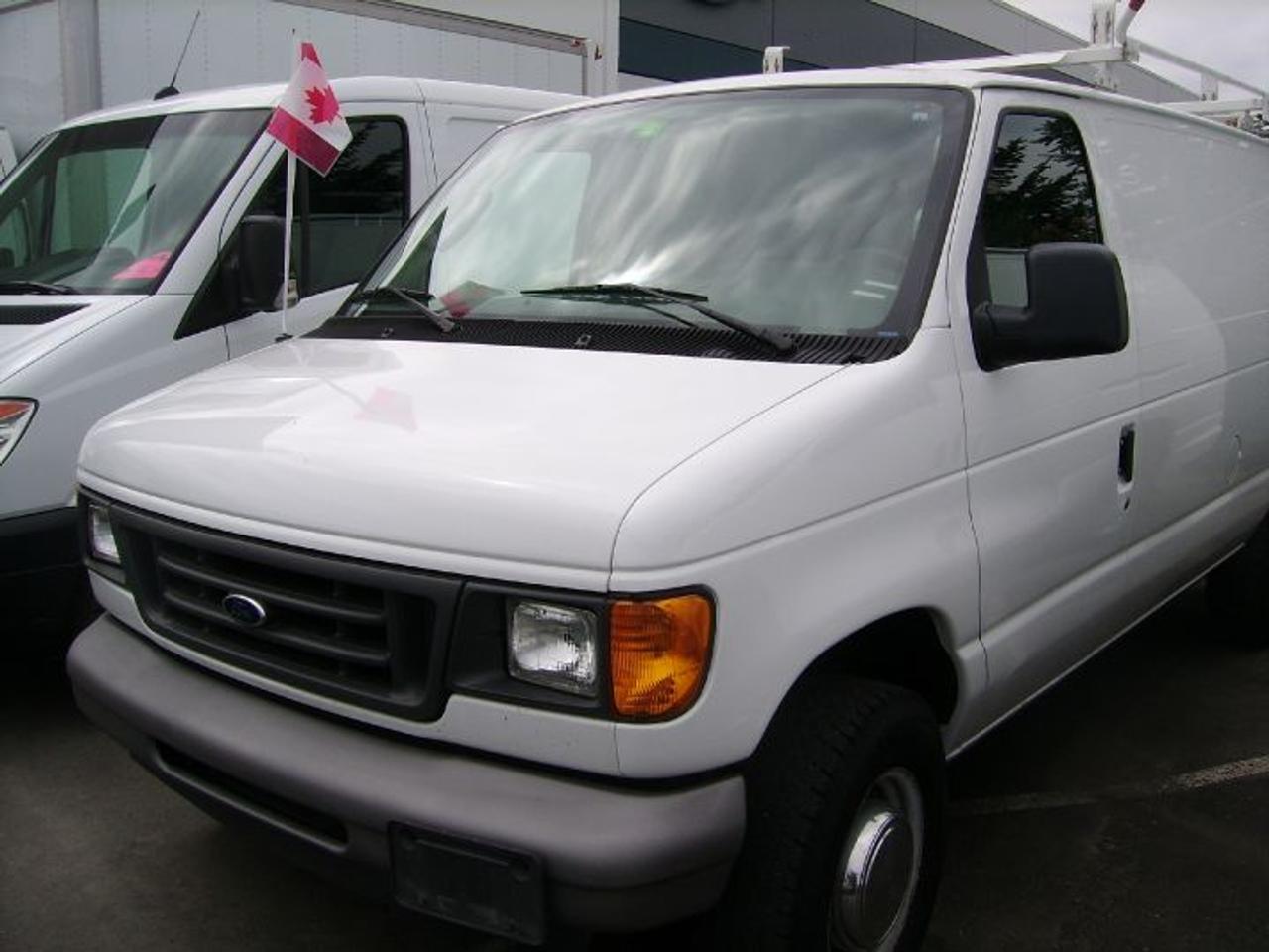 Used 2004 Ford E350 Base for sale in Burnaby, BC