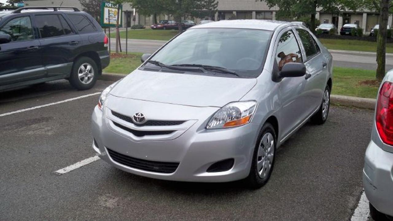 Used 2010 Toyota Yaris 1.5 for sale in Mississauga, ON