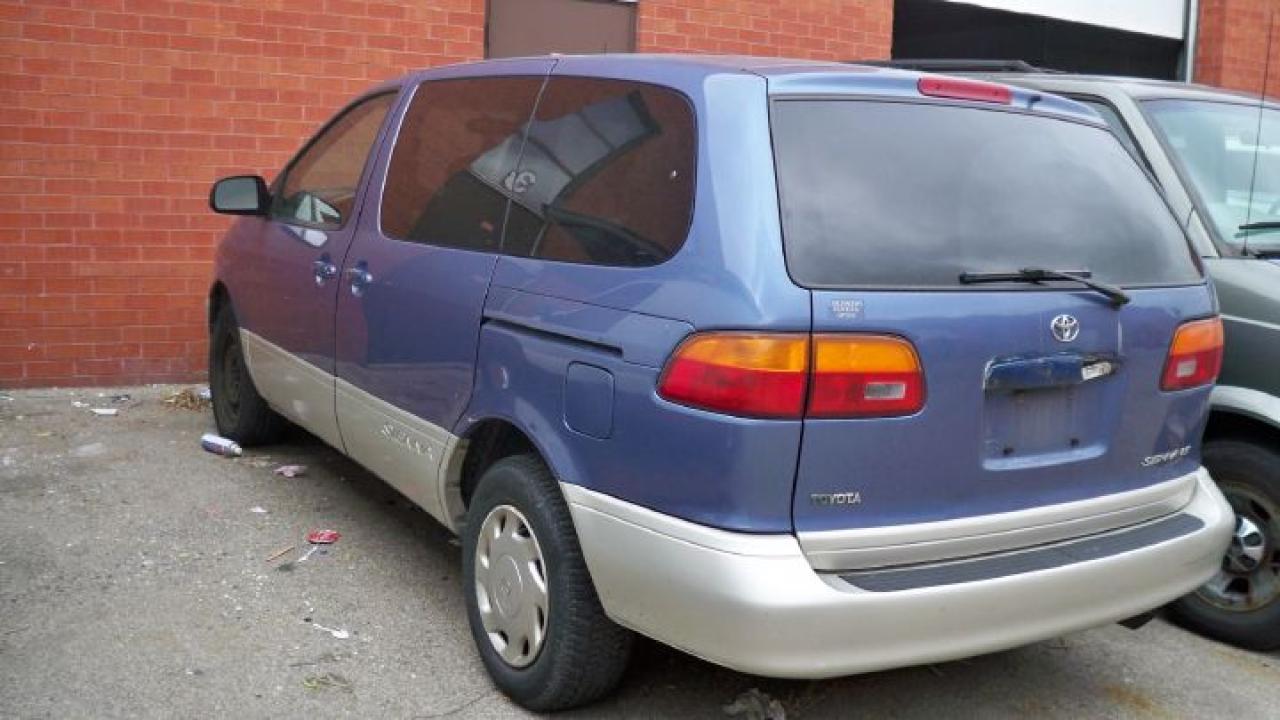 Used 1998 Toyota Sienna  for sale in Mississauga, ON