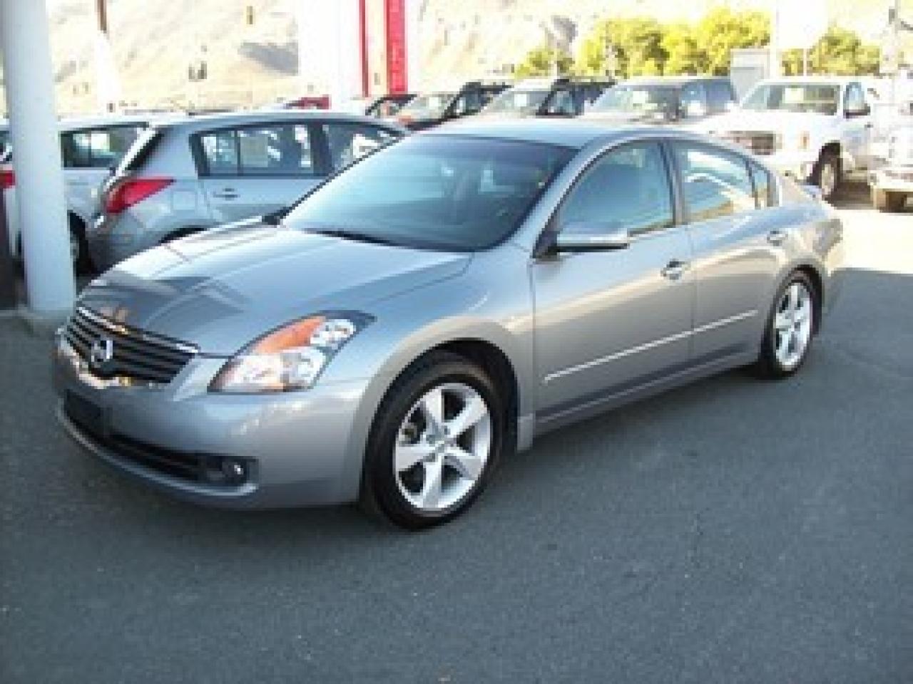 Used 2007 Nissan Altima 3.5SE CVT + Leather + Sunroof for sale in Kamloops, BC